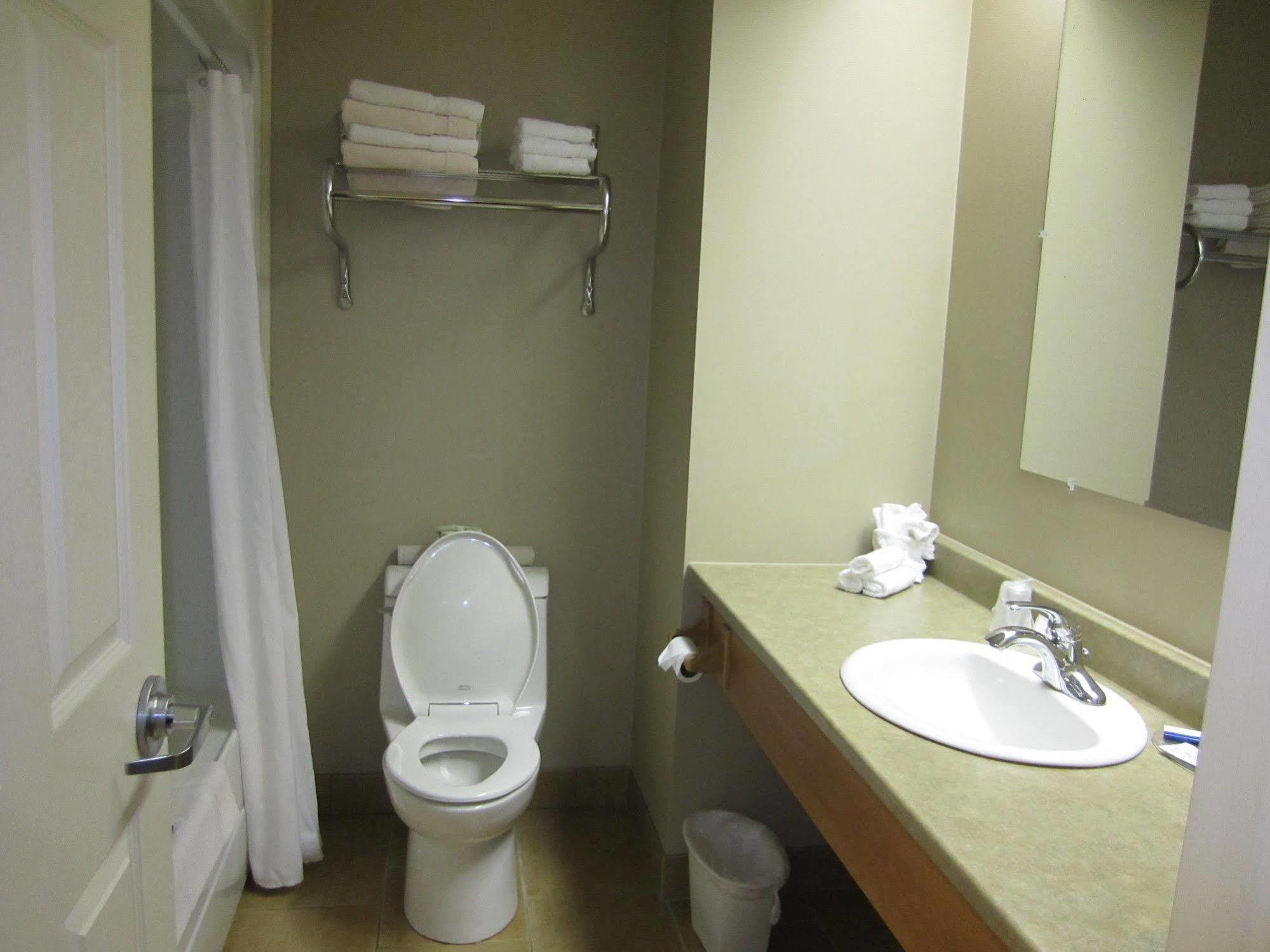 Auberge Bouctouche Inn & Suites Eksteriør bilde